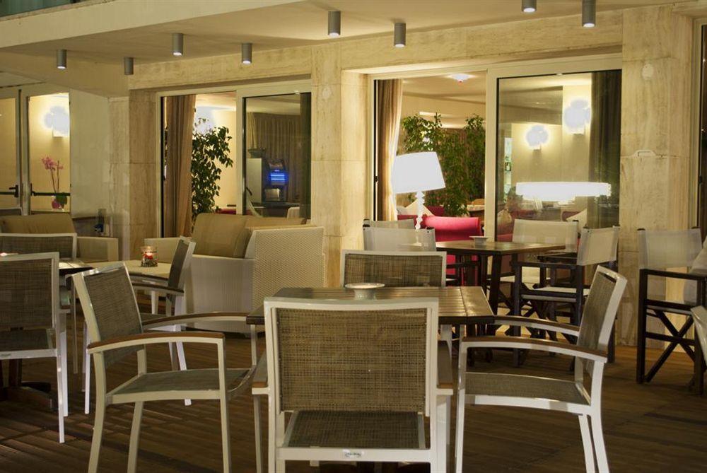 Hotel Ambra Milano Marittima Bagian luar foto