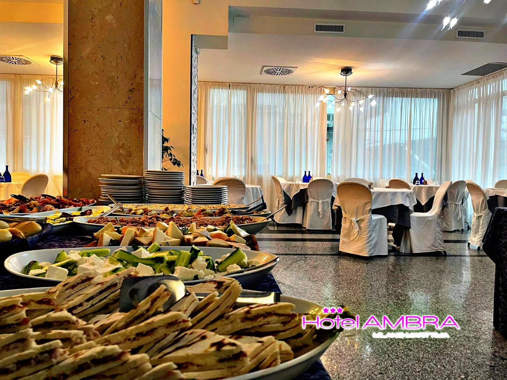 Hotel Ambra Milano Marittima Bagian luar foto