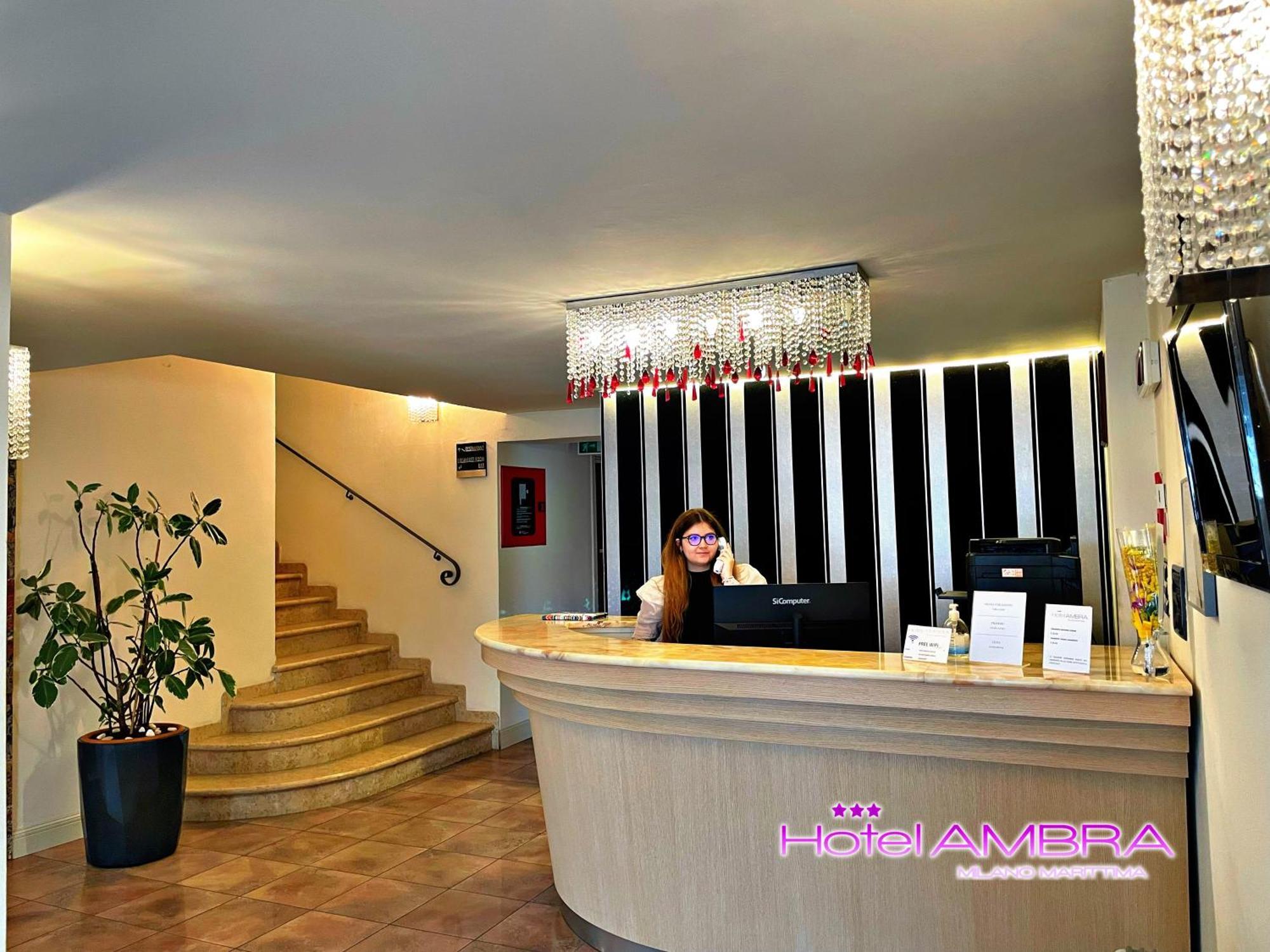 Hotel Ambra Milano Marittima Bagian luar foto