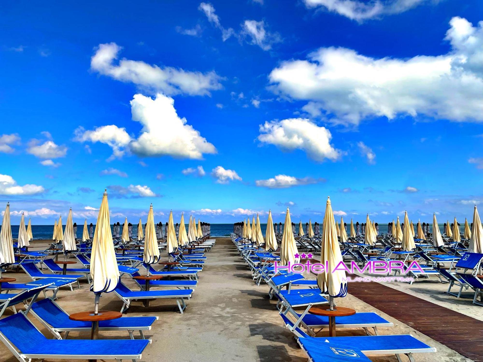 Hotel Ambra Milano Marittima Bagian luar foto