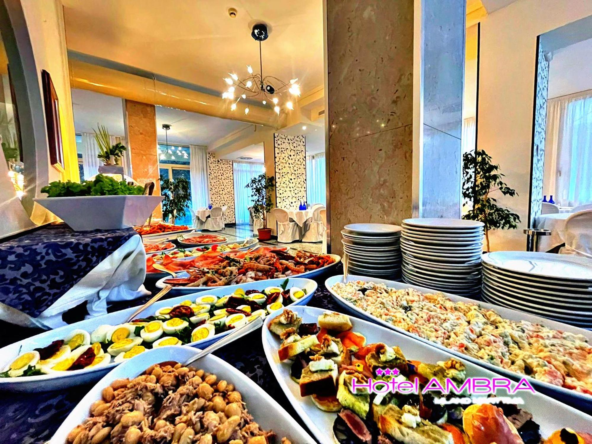 Hotel Ambra Milano Marittima Bagian luar foto