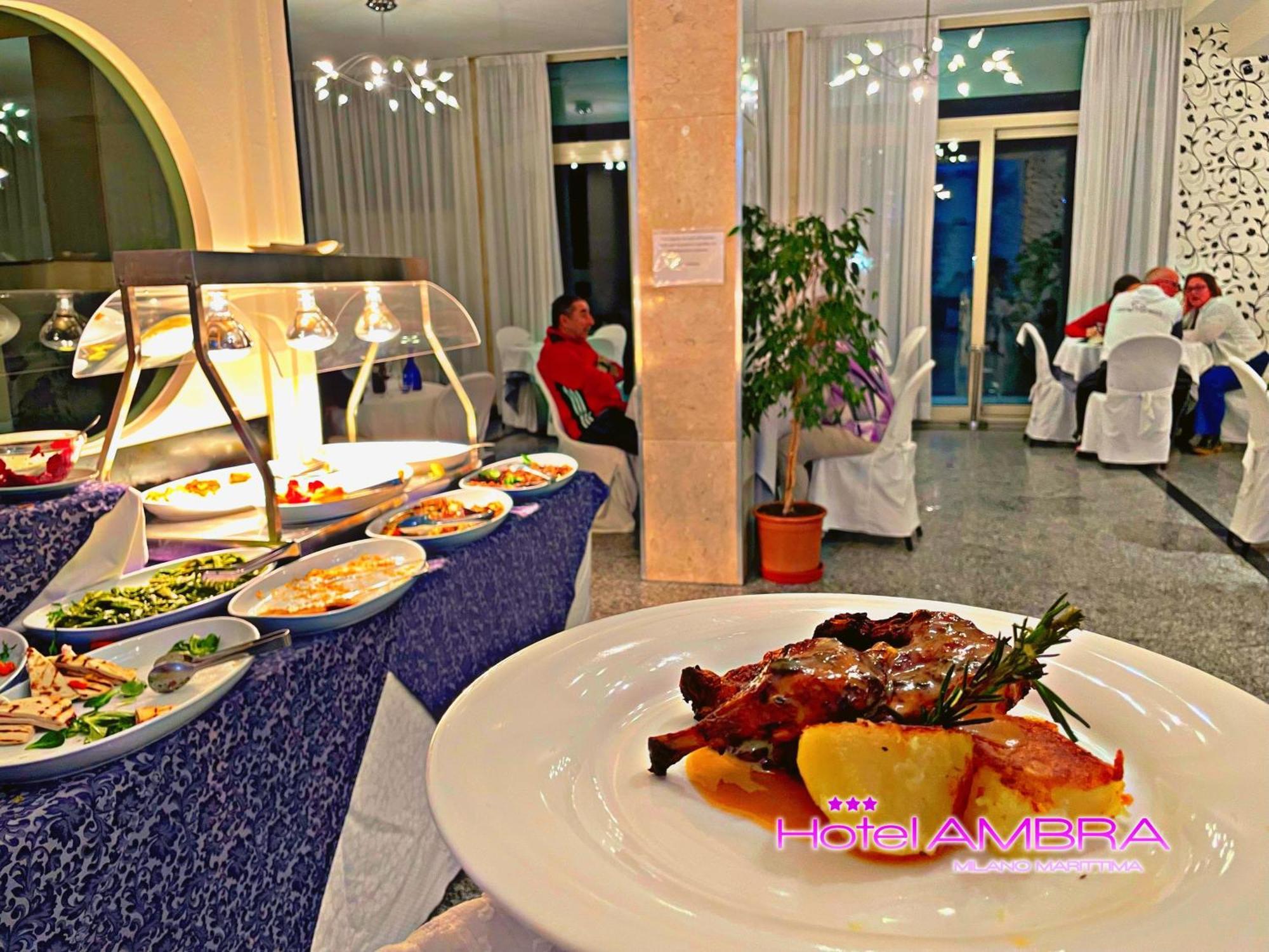 Hotel Ambra Milano Marittima Bagian luar foto