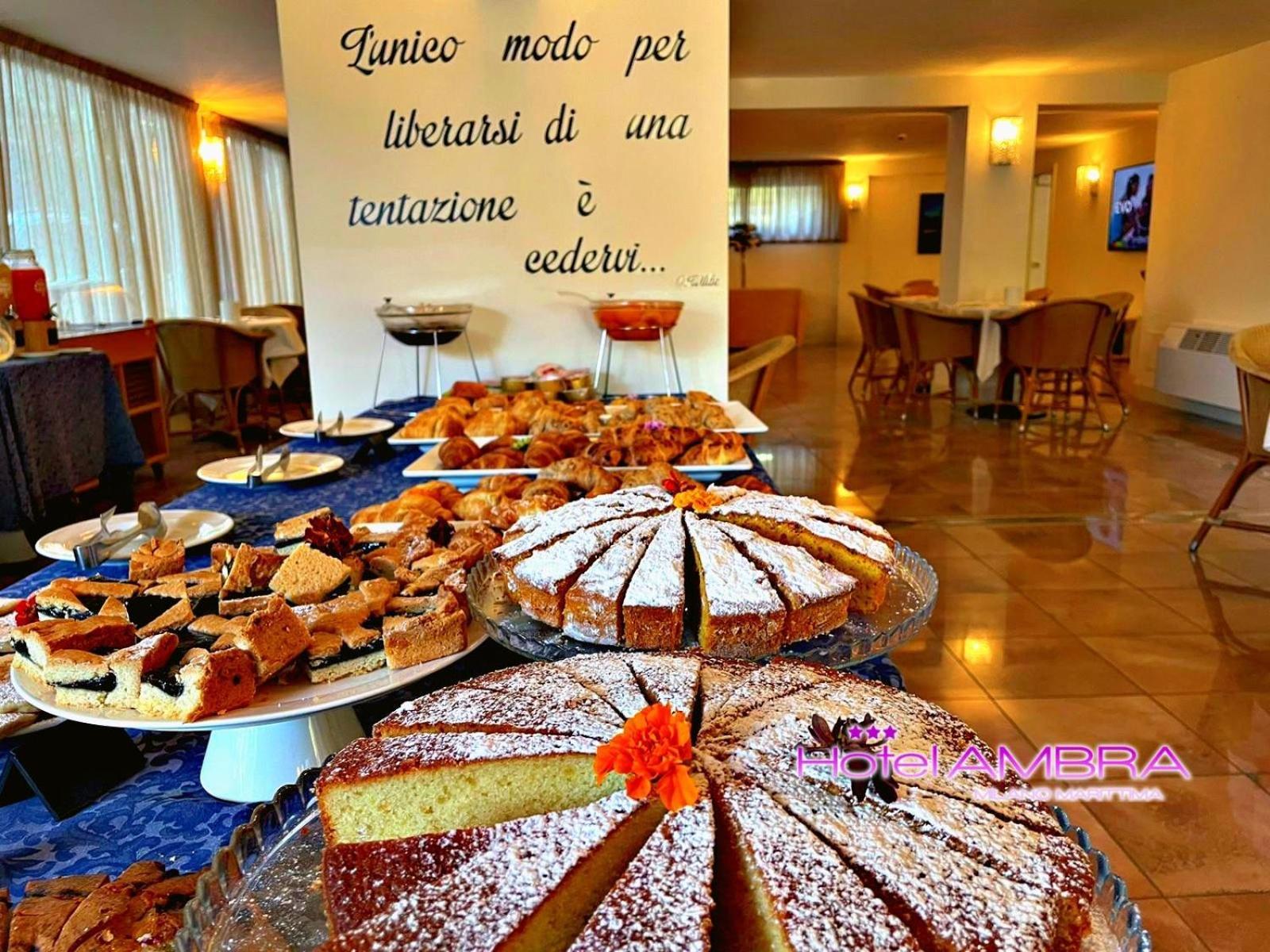 Hotel Ambra Milano Marittima Bagian luar foto